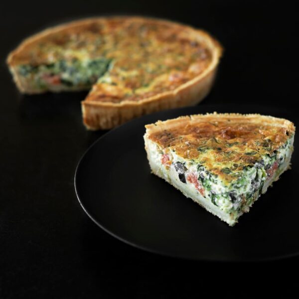 Ind. tomato, olive and spinach quiche