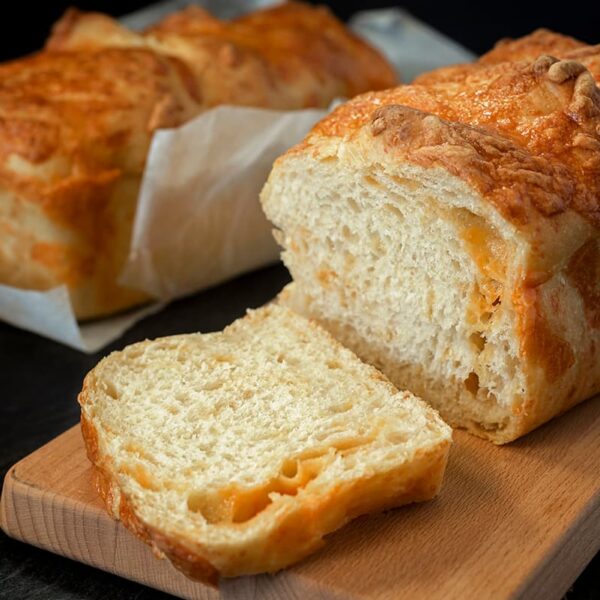 Pain au cheddar fort